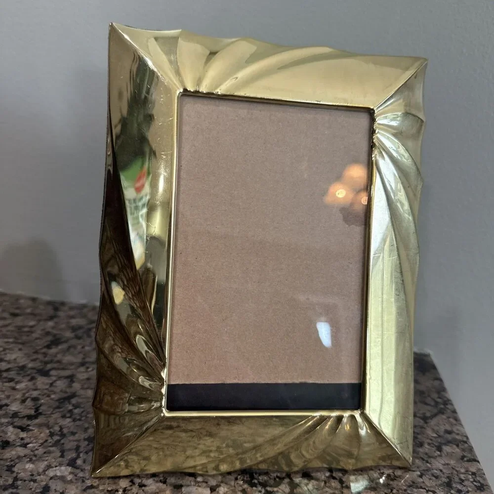 Melannco brass picture